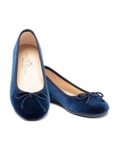 Luxury Sleepwear, Pretty Ballerinas, Navy Velvet, Girly Shoes, Shoe Inspo, Ballet Slippers, Ballerina Shoes, Shoe Size Conversion, Fall Shopping