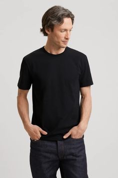 Essential Black Crew Neck T-shirt, Modern Crew Neck T-shirt For Everyday, Black Minimalist Crew Neck T-shirt, Essential Black Short Sleeve T-shirt, Essential Black T-shirt For Everyday, Black Essential Everyday T-shirt, Black Tshirt Outfit Men, Black Tshirt Outfit, Mid Length Sleeves