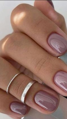 Gel Manicure Color Ideas, Simple Nail Designs With Glitter, Fall Nails For A Wedding, Holiday Nails Classy Elegant, Deep Coral Nails, Round Dip Powder Nails, Natural Nails Fall Colors, Nail Color For Fair Skin Tone, 2024 Short Nail Trends