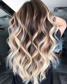 Hair Halo Extensions, Brunette With Blonde, Purple Hair Color Ombre, Brunette With Blonde Highlights, Brown Ombre Hair Color, Natural Brunette, Hair Halo, Brown To Blonde Ombre, Halo Extensions