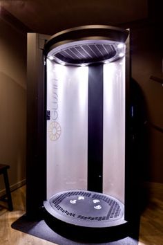 Spray Tan Room, Spray Tan Booth, Organic Spray Tan, Tanning Room, Tanning Booth, Spray Tan Solution, Spray Tan Business, Dream Salon, Best Tanning Lotion