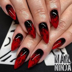 Ted And Black Nail Designs, Motionless In White Nail Art, Dark Goth Nails, Red And Black Nail, Vampire Nails, Horror Nails, Cute Halloween Nails