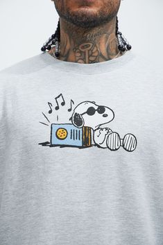 Available In Heather Grey. Crew Neck Long Sleeve Screen Print Disclaimer: Due To The Printing Process A Difference In Saturation May Occur. Each Garment Is Unique. Print Placement Will Vary. 60% Cotton 40% Polyester Imported | Mens Peanuts Snoopy Records Crewneck Sweater in Heather Grey size Small by Fashion Nova Print Placement, Peanuts Snoopy, Mens Fleece, Crewneck Sweater, Grey Fashion, Unique Print, Screen Print, Crew Neck Sweater, Heathers