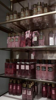 Victoria Secret Shop, Profumo Victoria Secret, Her Perfume, Makeup Collection Goals, Perfume Body Spray, Victoria Secret Perfume, Perfect Skin Care Routine