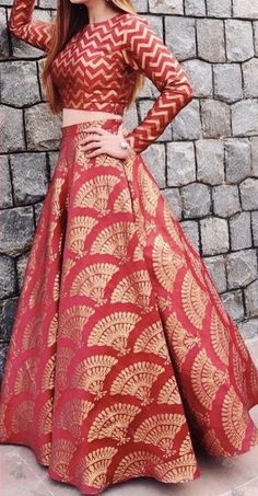 Ghaghra Blouse Designs Latest, Broket Design Dress, Broket Lehnga Design, Lahnga Design Latest, Goun Pic Design, Ghaghra Designs Latest, Red Velvet Blouse Designs, Skirt Blouse Designs Latest, Lehanga Croptop Designs