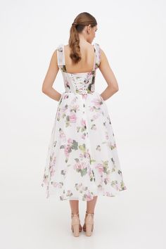 Buy Tender floral midi tie-strap dress at Milla Dresses. Wide size range from XXS to XXL. FREE shipping across the USA. Return in 30 days. Deep V Corset, V Corset, Milla Dresses, Tie Strap Dress, Apple Flowers, Puffy Skirt, Wedding Attire Guest, Sleeves Style, Dresses Xxl