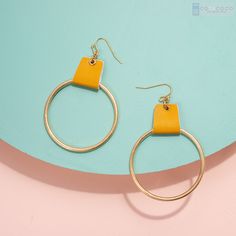 Minimalist Hoop Earrings For Summer, Trendy Single Circle Earring, Trendy Circular Earrings For Summer, Trendy Circle Earrings For Everyday, Chic Circle Earrings For Everyday, Trendy Circular Summer Earrings, Chic Everyday Circular Earrings, Chic Everyday Circle Earrings, Modern Hoop Earrings Summer Gift