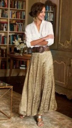 Gold Satin Skirt, Rok Outfit, Skirts Long, Mode Chanel, Womens Skirts, 50 Style, Long Skirts For Women, Guest Dress