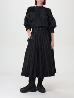 Find SACAI Skirt on Editorialist. Skirt SACAI Woman color Black Sacai Skirt, Latest Skirts, Cargo Skirt, Italian Fashion Designers, Layered Skirt, Black Skirt, Italian Fashion, Woman Colour, Printed Skirts