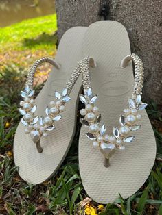 Havaianas Flip flops for Women Sand Color Open Toe Flip Flops For Beach Season, Open Toe Sand Flip Flops For Beach Season, Flip Flops For Women, Havaianas Flip Flops, Diy Shoes, Womens Slippers, Flip Flops, Beauty Book, Bathing Beauties