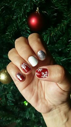 Red Christmas Nails Short, Short Nails Christmas, Christmas Nails Short, Small Nails, Red Christmas Nails, Nails Salon, Nails Christmas, Christmas Nail Designs, Christmas Design