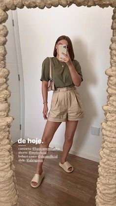 Outfits 2023 Trends Summer, Sand Top Outfit, Neutral Outfit Ideas Casual Summer, Bright Chic Outfits, Summer Dress Looks, Hot Summer Work Outfits Business Casual, Clean Aesthetic Outfit Summer, Cute Summer Style, Taupe Shirt Outfit