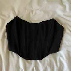 Reposhing This Item I Purchased From @Mananamariee. Loved It, But Have Never Worn! Perfect Condition. Black Strapless Spring Corset, Black Strapless Corset For Spring, Chic Black Corset For Date Night, Elegant Black Spring Corset, Cute Edgy Outfits, Zara Store, Top Corset, Sock Outfits, Body Outfit