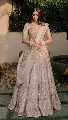 Varmala Designs, Every Aesthetic, Shoes Mary Jane, Aesthetic Rose, Simple Lehenga, Latest Bridal Lehenga, Trendy Outfits Indian