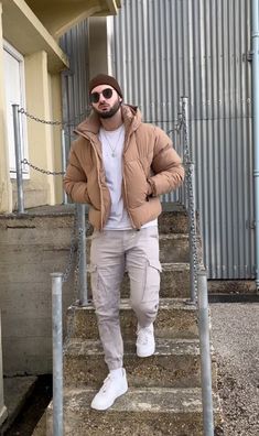 Mens Clothing Styles Winter Casual, Trendy Mens Fashion 2023, Buff Guy Outfits, Street Fashion Men Streetwear, Men Stylish Dress