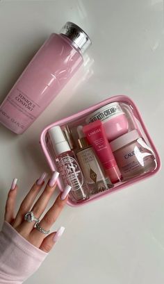 Elisa Core, Pinterest Live, Sephora Skin Care, Beauty Natural Products, Pretty Hair Color, Instagram Feed Inspiration, Pastel Pink Aesthetic, Diy Skin