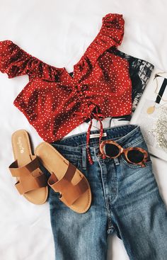 #lovelulus Polka Dot Crop Top, Mode Shoes, Womens Outfits, Church Outfit, Mode Boho, Inspiration Mode