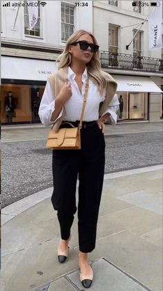 Formal Buissnes Outfits, Outfits With Tan Loafers, Effortlessly Chic Outfits Fall, Effortlessly Chic Outfits Winter, Sophisticated Outfits Classy Chic, Law Firm Outfits Women, Corporate Attire Women, Outfit Elegantes, Chique Outfit