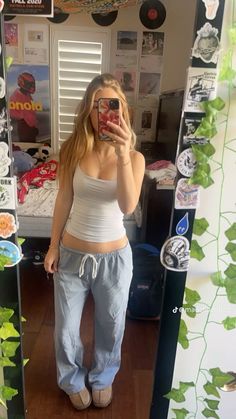 Outfit Ideas Downtown Girl, Clean Girl Fits, Outside Of School, Pinterest Fits, Good Fits, H2o Mermaids, Girly Fits, College Clothes, Downtown Girl Aesthetic