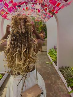 #blondehaircolor #frenchcurls #softgirl #blonde #braidsforblackwomen Blonde French Curls, Dreadlock Hair, Oc Inspo, Business Content, Braid Ideas, Dreadlock Hairstyles