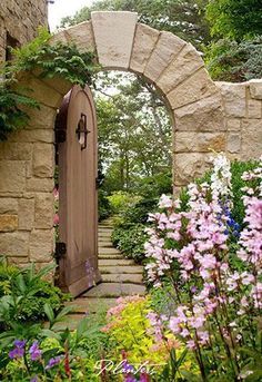 Garden Gates
 And Fences Cottage Style Secret Garden Door, Garden Gate Design, Garden Pathways, Garden Entrance, Open Door