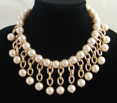 Vintage Necklace ... Pearl and Goldtone. $50,00, via Etsy. قلادات متدلية, Hantverk Diy, Necklace Pearl, Faux Pearl Necklace, Yahoo Mail, Jewelry Projects