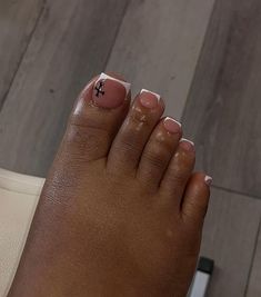 Toenail Inspiration, French Toes Pedicure, Bratz Nails, French Manicure Toes, Pedicure Acrylic, Black Toe Nails, French Toes