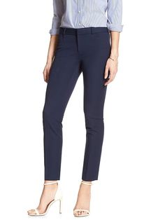 navy cigarette pants = must have Maritime Blue, Job Clothes, Work Wear Office, Work Outfit Office, Casual Office Wear, Office Casual Outfit, Office Outfits Women, Office Fashion Women, Banana Republic Factory