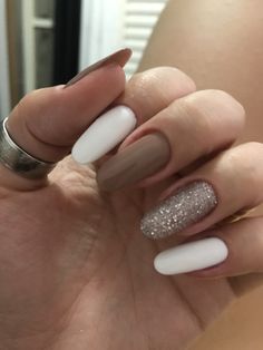 Diva Nails, Nail Paint, Perfect Nails, White Nails, Simple Nails, How To Do Nails