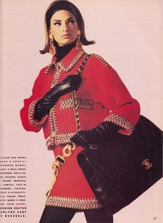 Estelle Lefébure, Moda Chanel, Mode Chanel, Steven Meisel, 1990s Fashion, Linda Evangelista, Chanel Fashion, Vogue Italia, Mode Inspiration