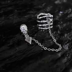 Product Details: Material: 925 silver Color: single Pattern: plain Type: Earrings Size Information: Size: 7.5cm Package Contents: Earrings X1 Hand Skull, European Women, Dress Size Chart, Silver Earrings Studs, Cut And Style, Picture Gallery, Silver Color, 925 Silver, Ghost