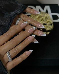 @klawsbysonia Short Classy Nails, Old Money Nails, Classy Almond Nails, Sophisticated Nails, Money Nails, Natural Nails Manicure, Rings For Women Gold, Popular Nail Colors, Minimal Makeup Look