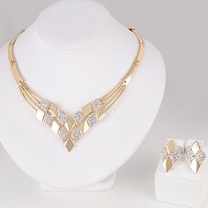 Elegant Gold Jewelry Sets With Rhinestones, Elegant Dual-tone Jewelry Sets For Celebration, Gold Rhinestone Jewelry Sets For Party, Elegant Gold-tone Jewelry Sets For Wedding, Elegant Gold-tone Metal Jewelry Sets, Luxury Necklace, Zimbabwe, Engagement Dresses, Cheap Jewelry