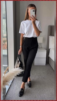 Work Outfit With Loafers, Relaxed Office Outfits Women, Relaxed Business Casual Work Outfits, Summer Work Outfits Office Casual, Summer Work Outfits Office, Conference Outfit, Professional Outfit, Summer Office Outfits, Work Outfit Office