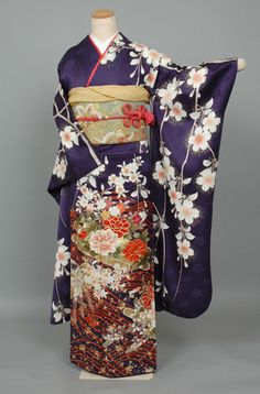 g-fr109    #840 Kimono Aesthetic, Kimono Rental, Kabuki Costume, Purple Kimono, Spy Outfit, Japan Outfits, Japanese Traditional Clothes, Furisode Kimono, Modern Kimono