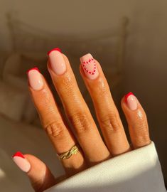 Minimalistic, subtle but festive. This #CandyCane manicure is spreading festive vibes! 🎄🎅🏽 To elevate your #NudeNails this season add #RedTips to your French Manicure and top it off with tiny candy cane details. ✨ You find the perfect red shade in the link below! #HolidayVibes #WinterNails #RedFrench #NudeManicure #HappyHolidays Ongles Gel French, Cowboy Nails, Candy Cane Nails, Red Christmas Nails, Subtle Nails, Christmas Nails Easy, Christmas Gel Nails, Simple Gel Nails, French Tip Acrylic Nails