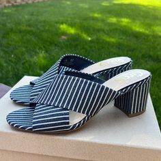 Brand New In Box Never Worn 2.75” Inch Heel Cushioned Inner Sole Thick Cross Strap Mule Rubber Sole Striped Open Toe Casual Sandals, Casual Striped Open Toe Sandals, Chic Striped Summer Heels, Woven Mules, Block Heel Mules, Black Mules, Heeled Mule, Platform Mules, Heel Mules