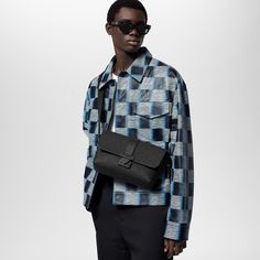 LOUIS VUITTON® - S-cape Messenger - Black Lock Design, Louis Vuitton Official, Cowhide Leather, Leather Men, Black Men, Cross Body, Messenger Bag, Cape, Black Leather