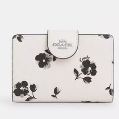 Coach, Medium Size, Chalk Multi Color, Snap And Zip Closure, Leather White Bifold Wallet With Card Slots, White Travel Wallets With Interior Card Slots, White Travel Wallet With Interior Card Slots, Chic Coach Wallets For Daily Use, Travel Wallets With Interior Card Slots In White, Trendy White Wallet With Card Slots, Chic Coach Wallet, Trendy White Wallets With Card Slots, Chic Coach Wallets