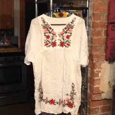 I Can’t Tell If This Is Suppose To Be Bunched Or A Sewing Mistake On The Side. Small Bunching. Montage Fits Like A Medium. White Embroidered Dress, On The Side, Embroidered Dress, Red White, Red And White, I Can, Womens Sizes, Womens Dresses, Sewing