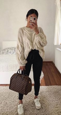 Look Adidas, Skandinavian Fashion, Teenager Outfits, Girly Outfits, Mode Inspiration, Winter Fashion Outfits, Teen Fashion Outfits, Street Style Outfit