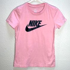 Nike T-Shirt Blush Pink Black Nike Swoosh Graphic On Front Sz S/P Fitted Design Crew Neck Short Sleeves 100% Cotton New Never Worn I Did Throw It Through The Wash Bc I Do That With New Cotton Tops! I Purchased A Size Too Small And Also Have This Available In Lavender In A Small If You Love This One You Might Like The Other Too! Bundle For A Discount Great Sporty Loungewear Bundle Multiple Items From My Store For Awesome Saving’s Today Cross Posted Msg Me With Any Questions I’m A Gold Ambassador Bold Blush, Sporty Loungewear, Spring Loungewear, Pink And Black Nikes, Gym Pilates, Cute Nike Outfits, Cute Nikes, Pink Nikes, Yoga Gym