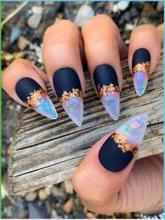 For all the autumn nail inspo you need, we've rounded up the best fall nails and ideas and designs that are currently trending! Unghie Nail Art, Witchy Nails, Get Nails, Hot Nails, Pretty Acrylic Nails, Fancy Nails, Dope Nails, Nail Polishes, Best Acrylic Nails