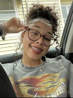 Puff Natural Hairstyles, Pink Braces, Braces Colors Ideas, Braces And Glasses, Jewelry Teeth, Girls With Braces, Dramatic Edges, Teeth Gems