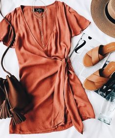 Find More at => http://feedproxy.google.com/~r/amazingoutfits/~3/CKS1n35zYt8/AmazingOutfits.page Rok Outfit, Rusty Rose, Outfits Casuales, Look Fashion, Passion For Fashion, Women's Dresses, Spring Summer Fashion