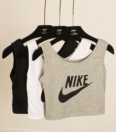 @Brezlyn deshone Nike Crop Top, Stil Boho, Nike Free Run, Cropped Tops, Athletic Outfits, Nike Outfits, Fashion Mode, Sport Wear