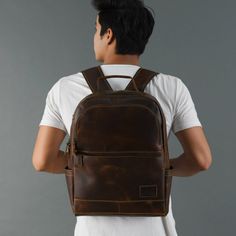 Large Capacity Backpack For Trip, Leather Backpack With Luggage Sleeve For Trips, Leather Backpack With Large Capacity, Leather Backpack With Luggage Sleeve, Large Capacity Leather Satchel Backpack For Trips, Leather Backpack With Large Capacity For On-the-go, Large Capacity Leather Backpack, Large Capacity Leather Backpack For On-the-go, Classic Leather Backpack For Trips