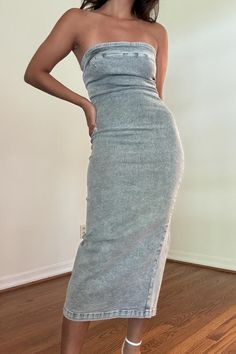 l Denim Tube Midi Dress  l 70% Cotton, 28% Polyester, 2% Spandex  * MODEL IS 5'7″ AND IS WEARING A SMALL. Light Wash Fitted Dress For Fall, Fitted Light Wash Dress For Fall, Fitted Washed Denim Midi Dress, Fitted Washed Midi Dress, Spring Stretch Denim Midi Dress, Casual Gray Midi Bodycon Dress, Fitted Knee-length Washed Dress, Tube Midi Dress, Clothing Items