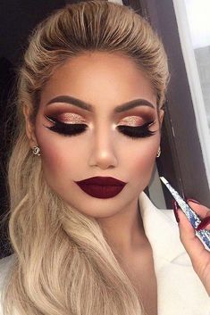 Winter Make-up, Winter Make Up, Mekap Mata, Dark Red Lips, Makeup Tip, Smink Inspiration, Beauty Make-up