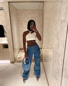 Fashion inspo | ootd | black girl White Crop Top Outfit, White Top Jeans, Jeans Heels Outfit, Crop Top Outfits, Streetwear Fashion Women, Streetwear Outfit, Denim Outfit, Fashion Killa